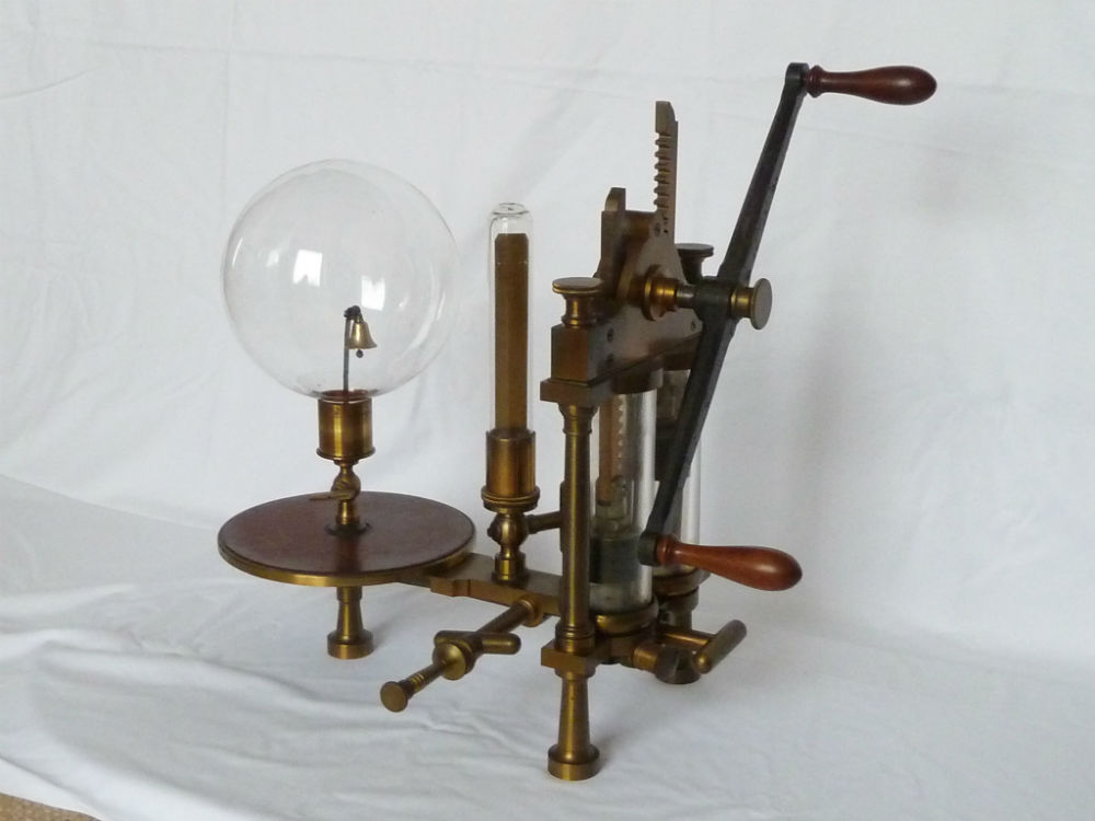 For Sale French Demonstration Vacuum Air Pump Fleaglass