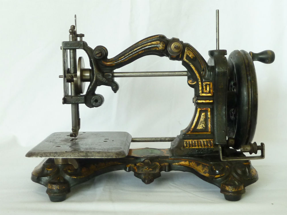 Queen of Hearts Coventry British Model Hand Sewing Machine James