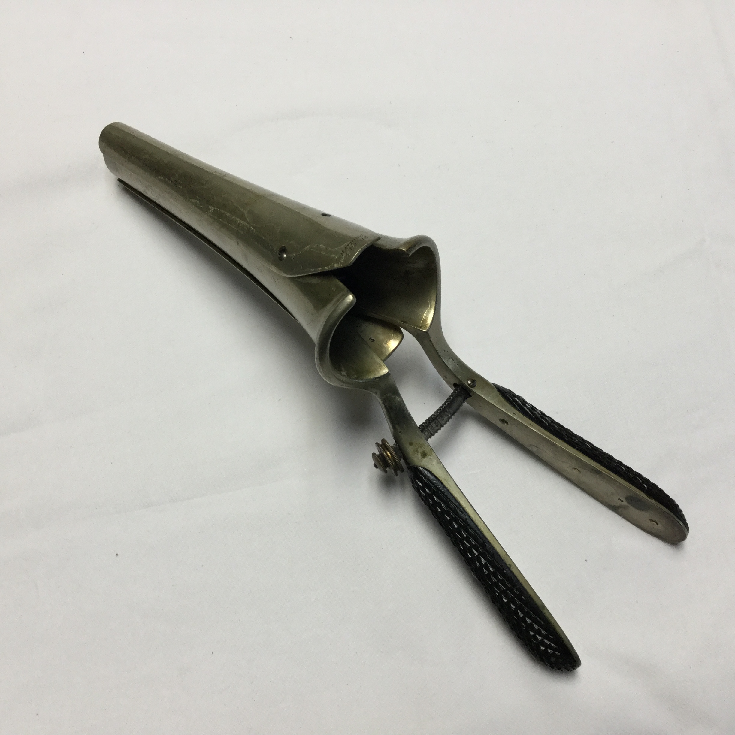 Antique French quad bladed vaginal speculum Fleaglass