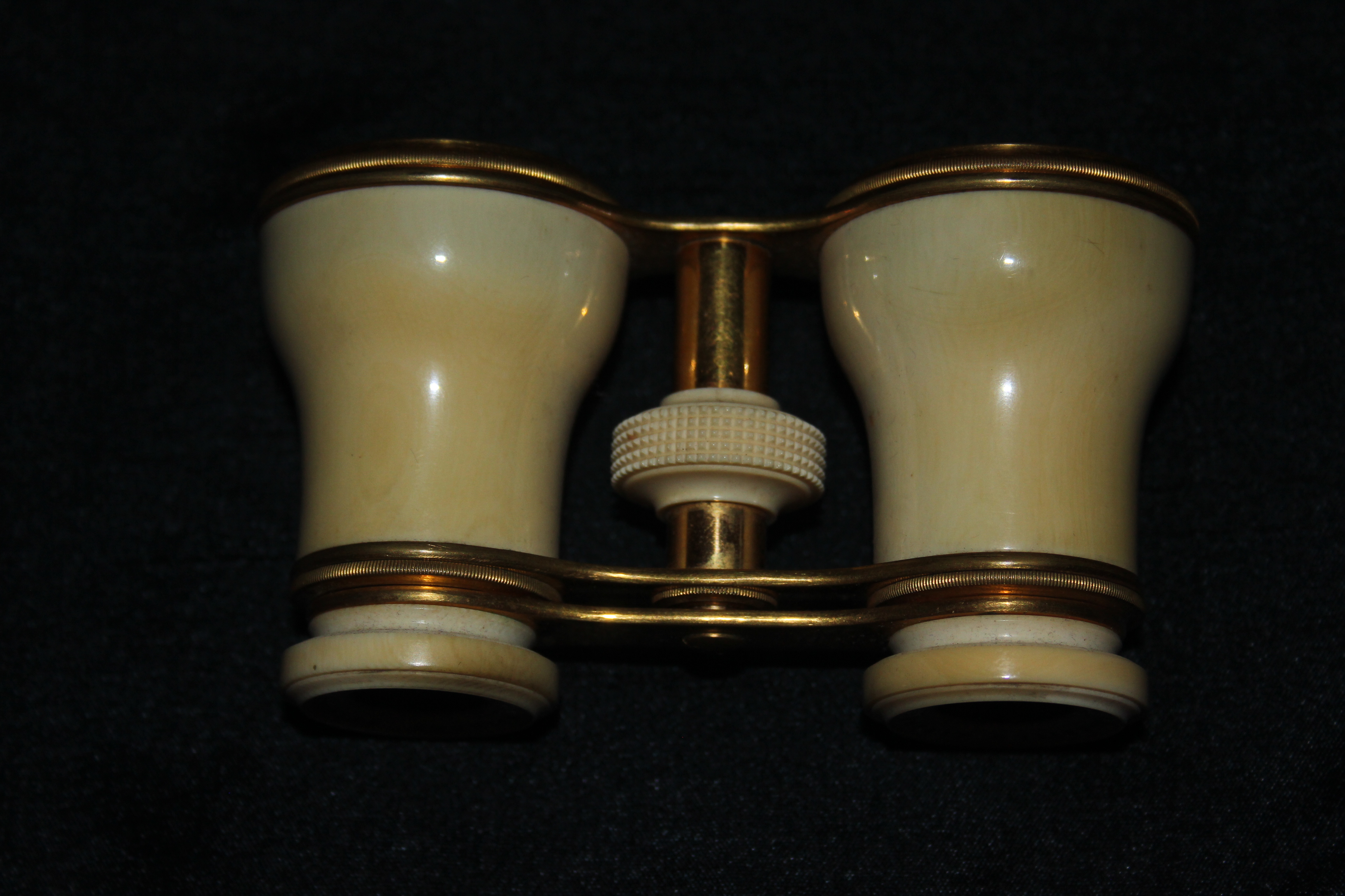 ivory opera glasses by Negretti & Zambra Fleaglass