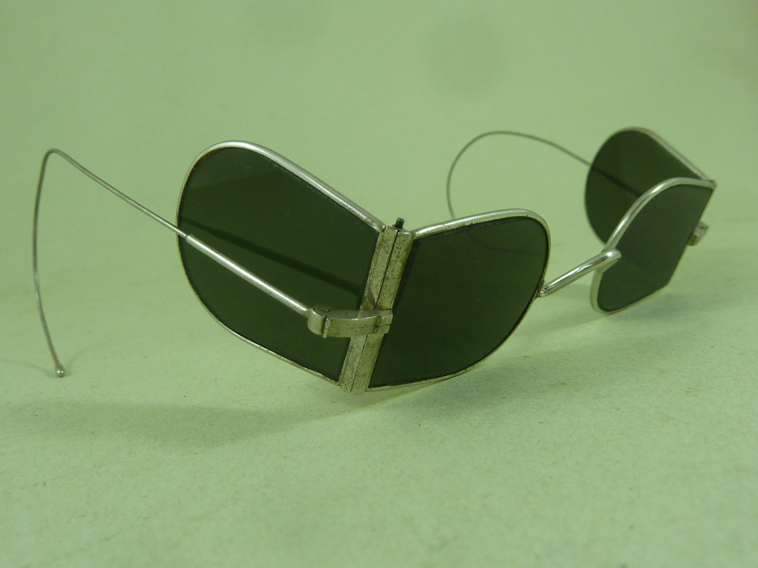 Four Lens Spetacles Frame Sunglasses D Horseshoe Cased Folding Side