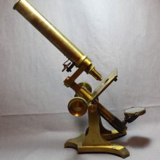 ANTIQUE BRASS 19TH CENTURY STUDENT BAR LIMB MICROSCOPE IN ORIGINAL CASE