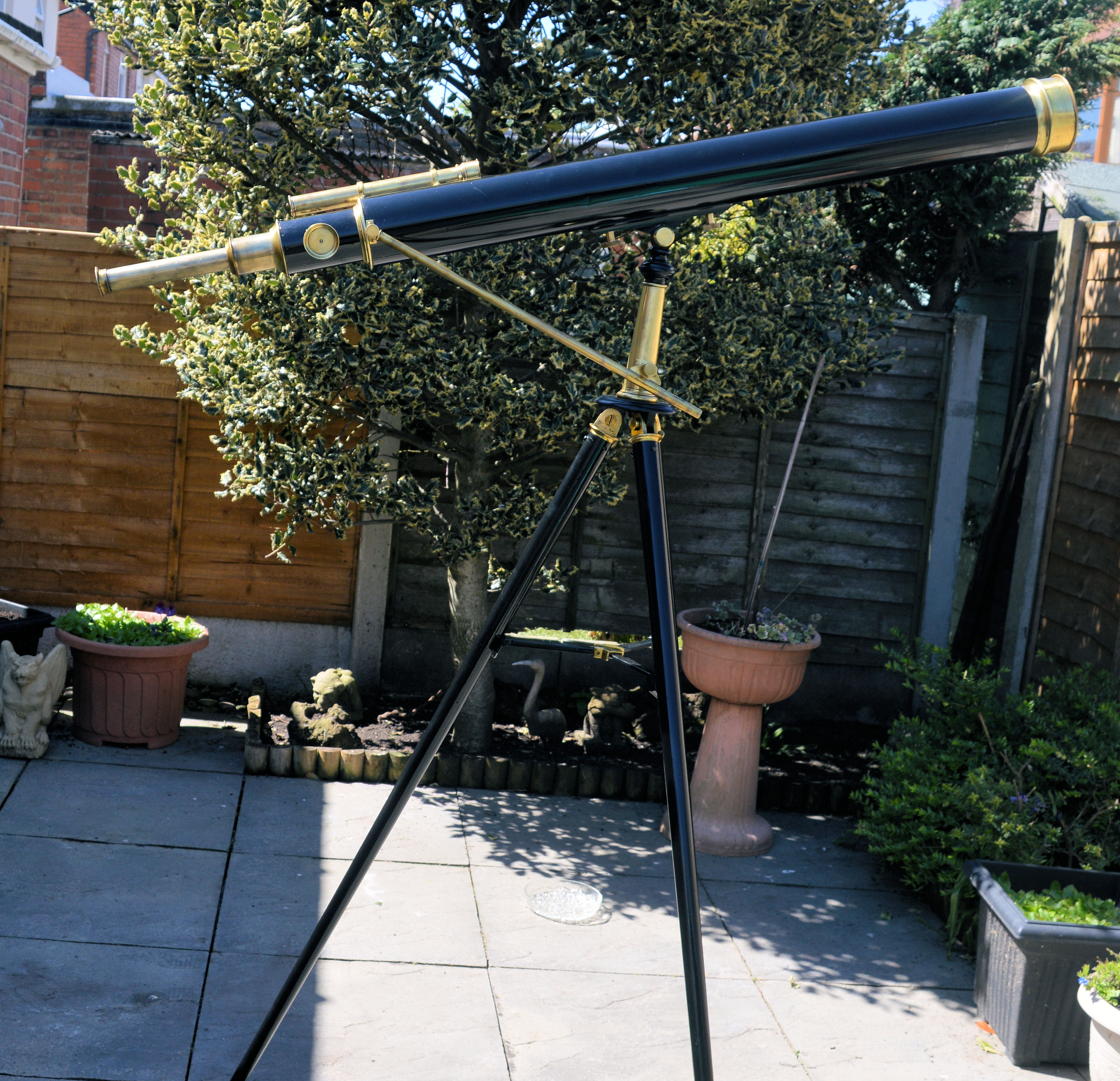 Large telescope & tripod J.T. Slugg, Manchester Fleaglass