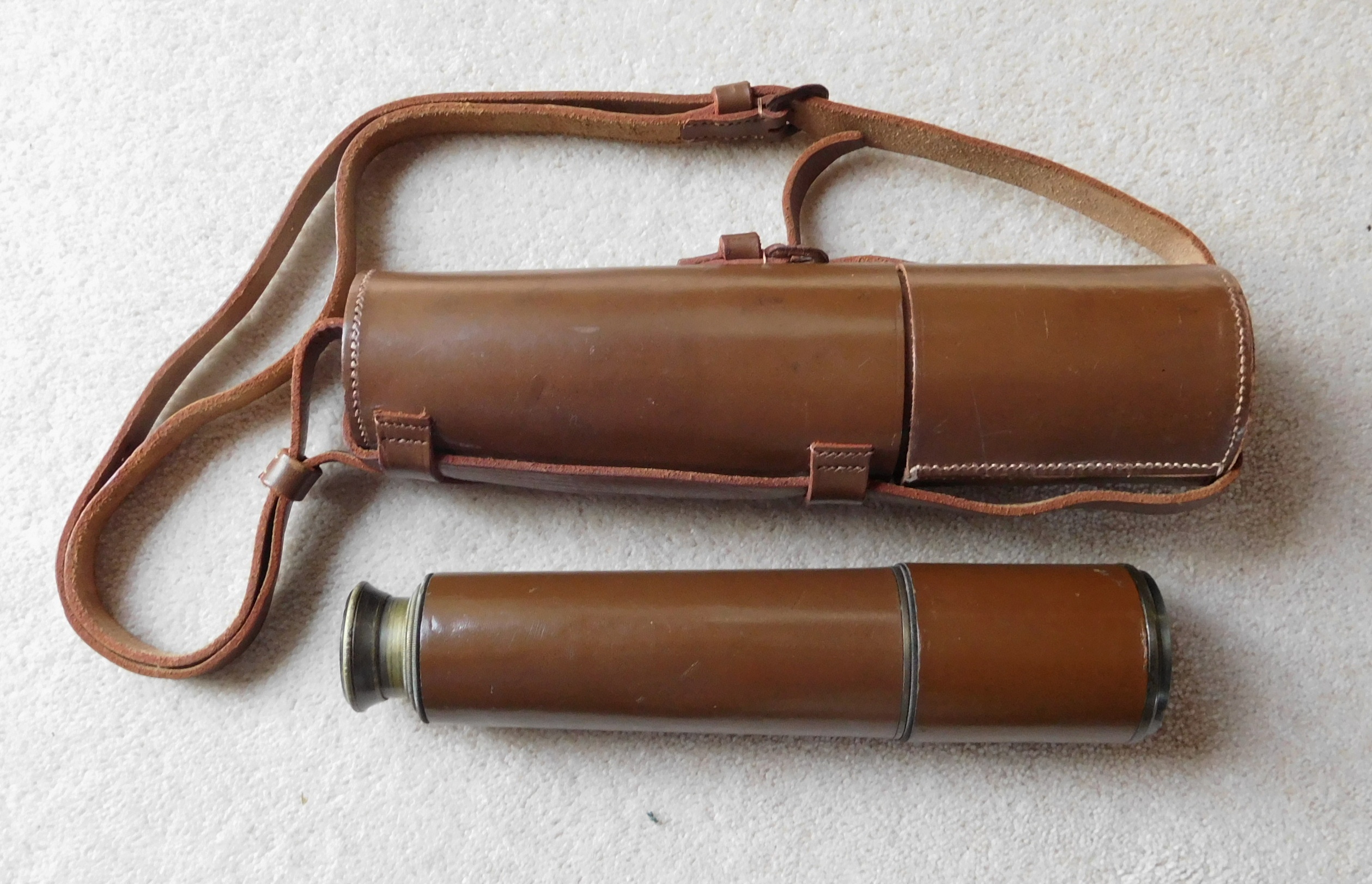 A 2nd WW British Military Scout Regiment Telescope, Complete With It's Original Leather Case