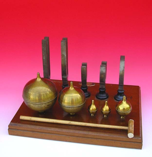 KOENIG NICE AND RARE SET OF HELMHOLTZ RESONATOR . EACH RESONATOR IS