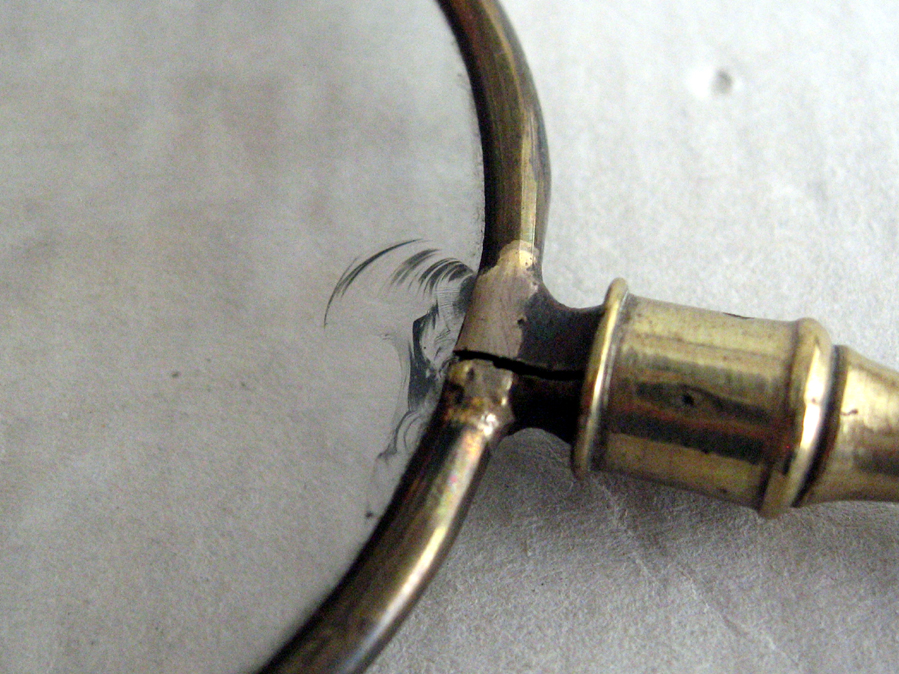 A GOOD GERMAN MAGNIFIER IN CASE, 18th Fleaglass