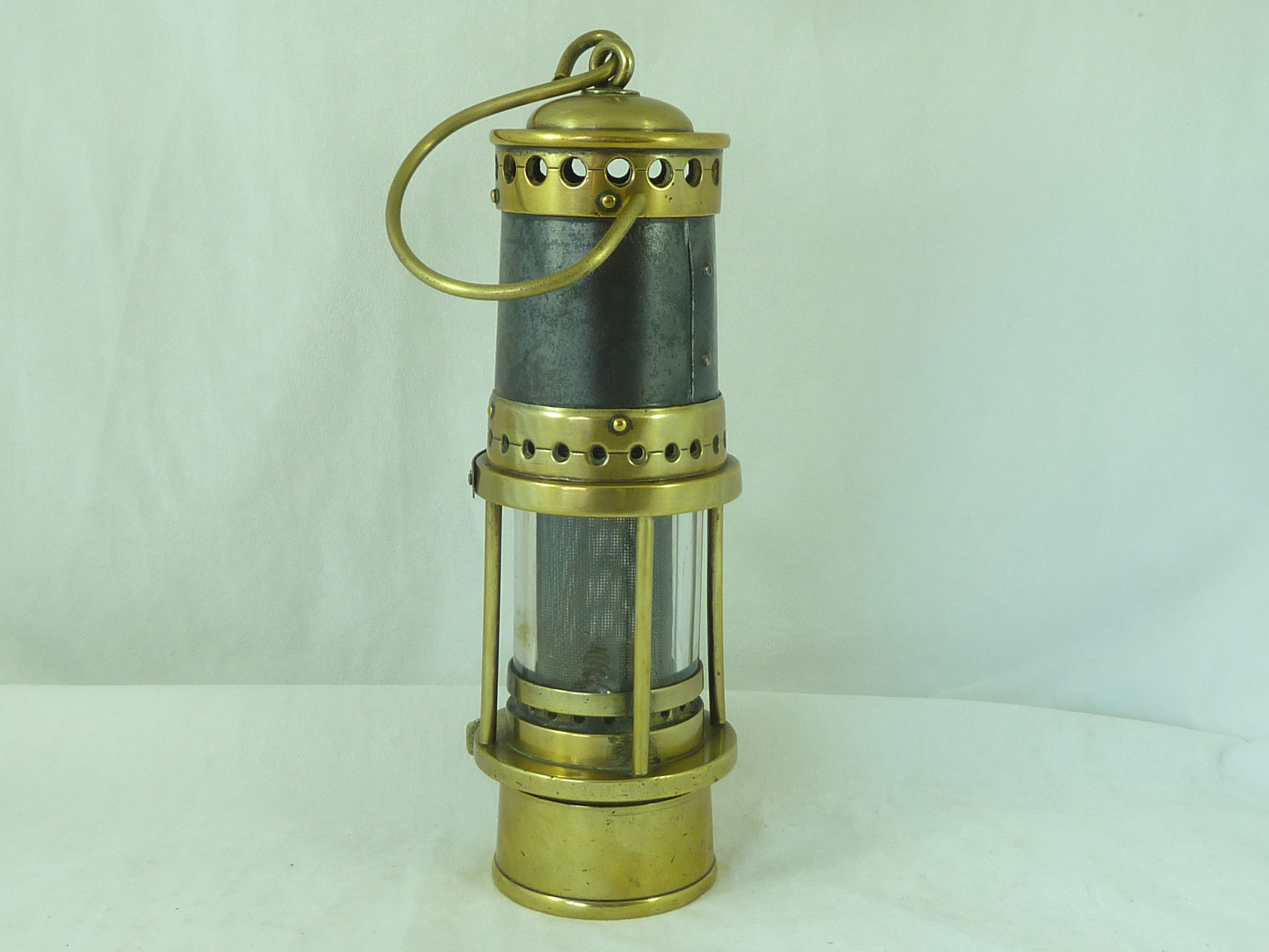 E Thomas & Williams T&W Aberdare Jack Davy Miners Gas Testing Gauze