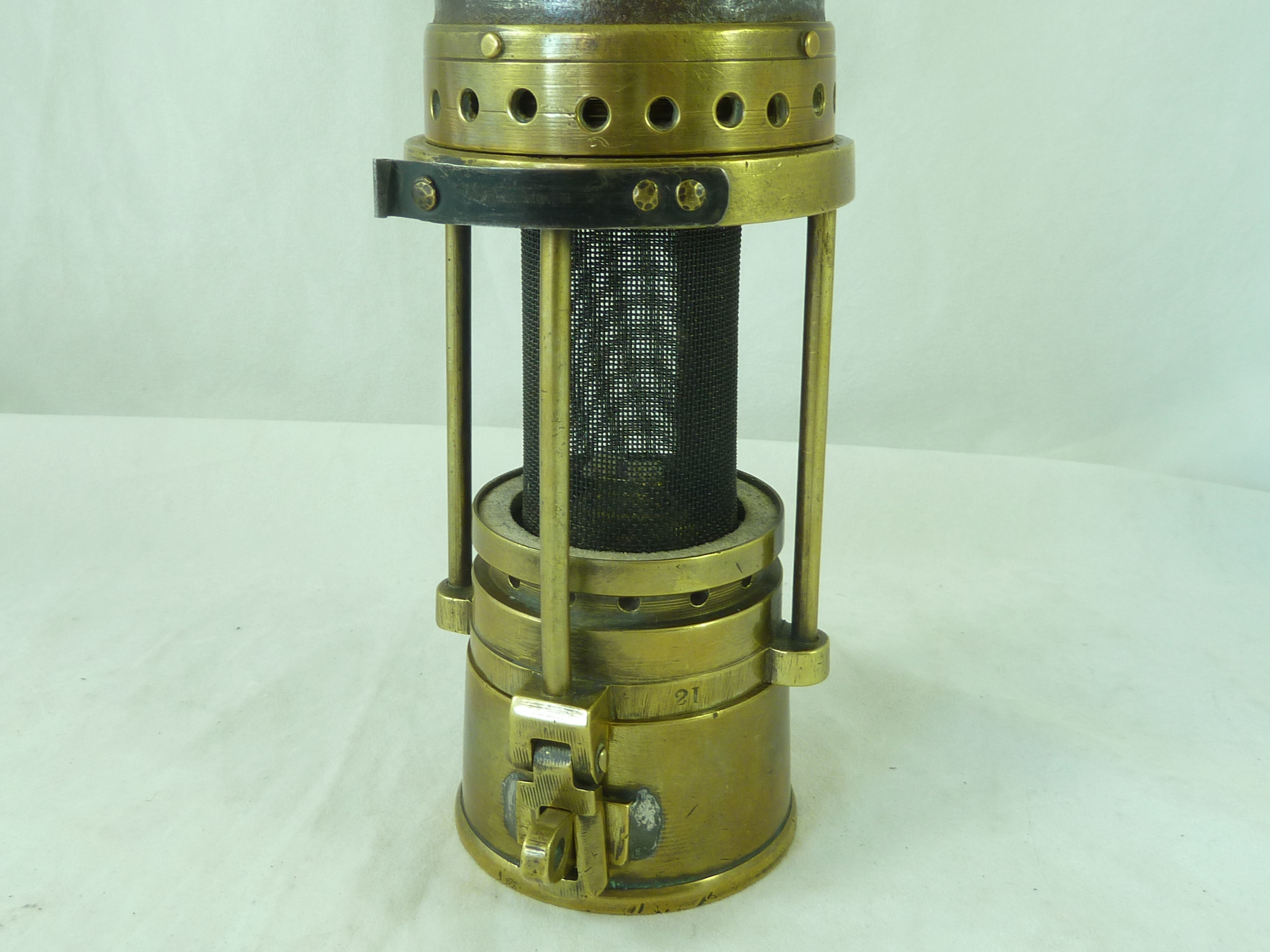 E Thomas & Williams T&W Aberdare Jack Davy Miners Gas Testing Gauze