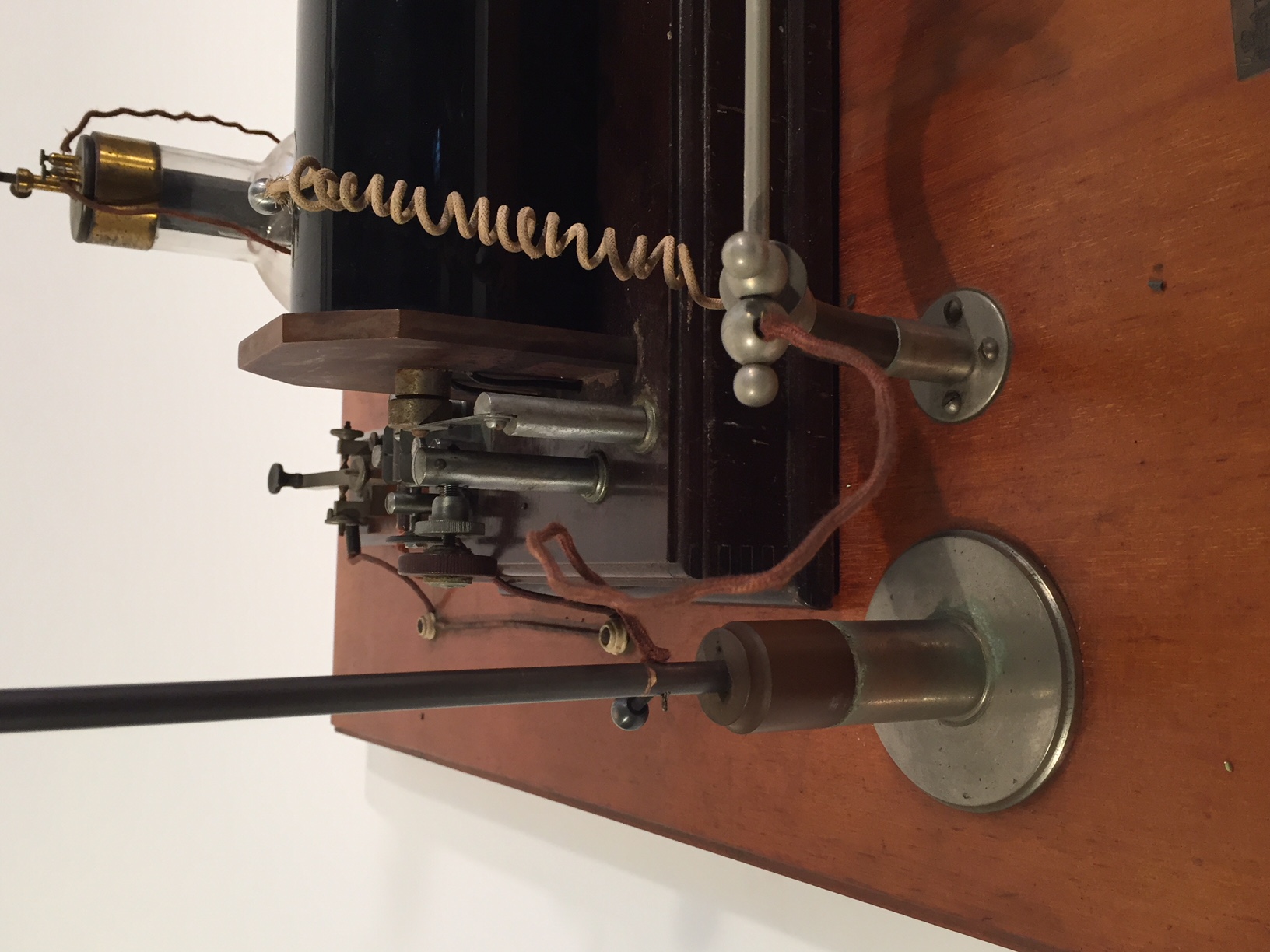 Arare pair of transmitters and receiver Marconi system. these stations