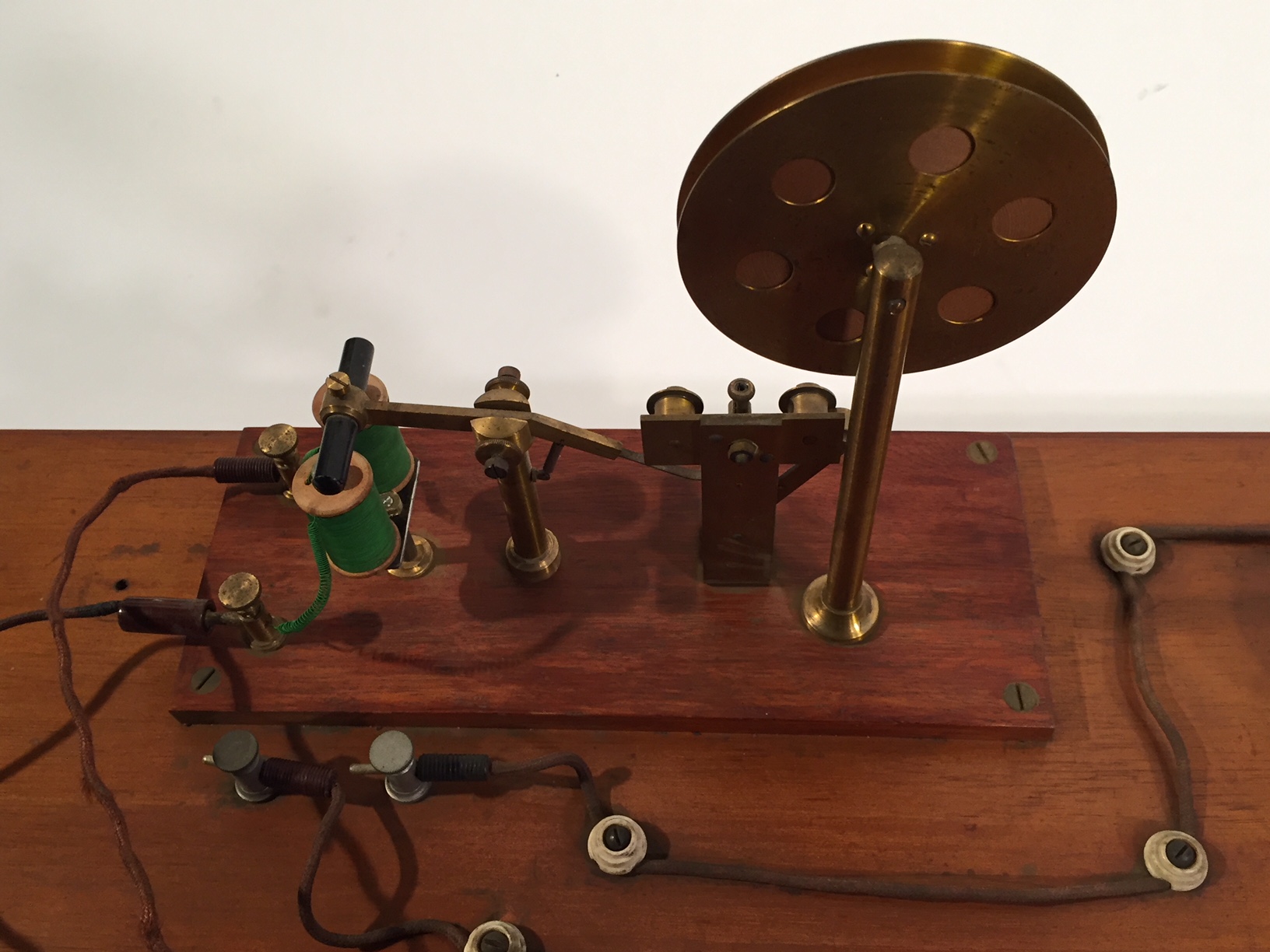 Arare pair of transmitters and receiver Marconi system. these stations
