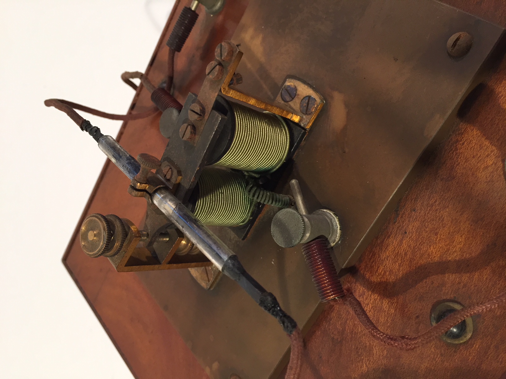 Arare pair of transmitters and receiver Marconi system. these stations