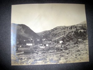 PHOTO ALBUM :GOLD MINING IN THE AMERICAN WEST