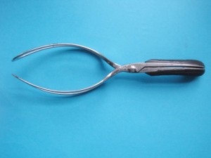 C1880 HALE'S LONG OBSTET. FORCEPS: EBONY HANDLES