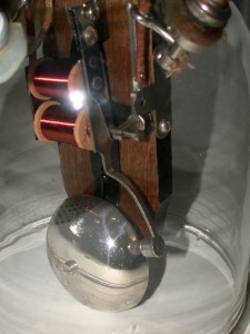 Bell Jar Vacuum Sound experiment  Early 20th century