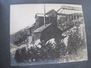 PHOTO ALBUM :GOLD MINING IN THE AMERICAN WEST