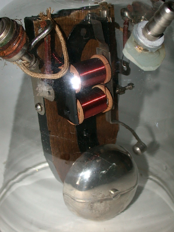 Bell Jar Vacuum Sound experiment  Early 20th century