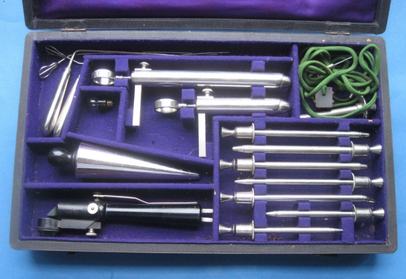 1st-Generation C1900 Electric-Bulb  Proctoscope