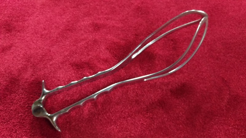 Noncrossed or Parallel Forceps