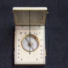 ~FINE VICTORIAN MINIATURE BONE DIPTYCH DIAL/SUNDIAL~