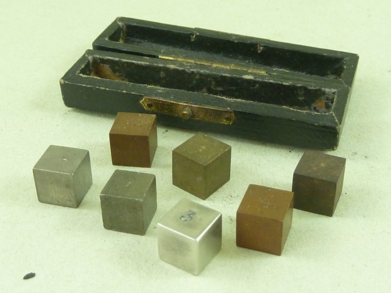 7 Boxed 1cc 10mm Metal Cube Samples Numbered Antique