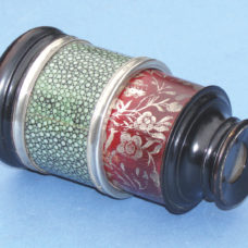 EXQUISITE EIGHTEENTH CENTURY MONOCULAR