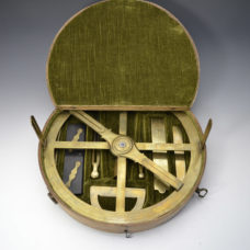Fine brass circumferentor ca. 1780 in case with compartments for drawing instruments