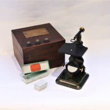 A simple dissecting or botanist microscope by Arthur Chevalier, 1870-1874