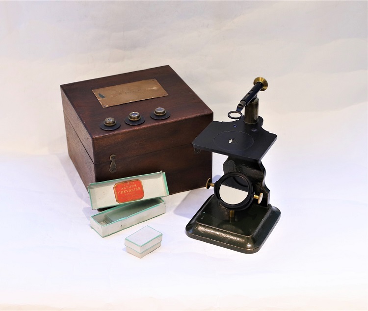 A simple dissecting or botanist microscope by Arthur Chevalier, 1870-1874