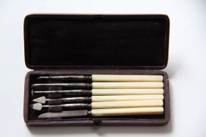 ~EXCELLENT SET OF REGENCY PERIOD DENTAL SCALERS~