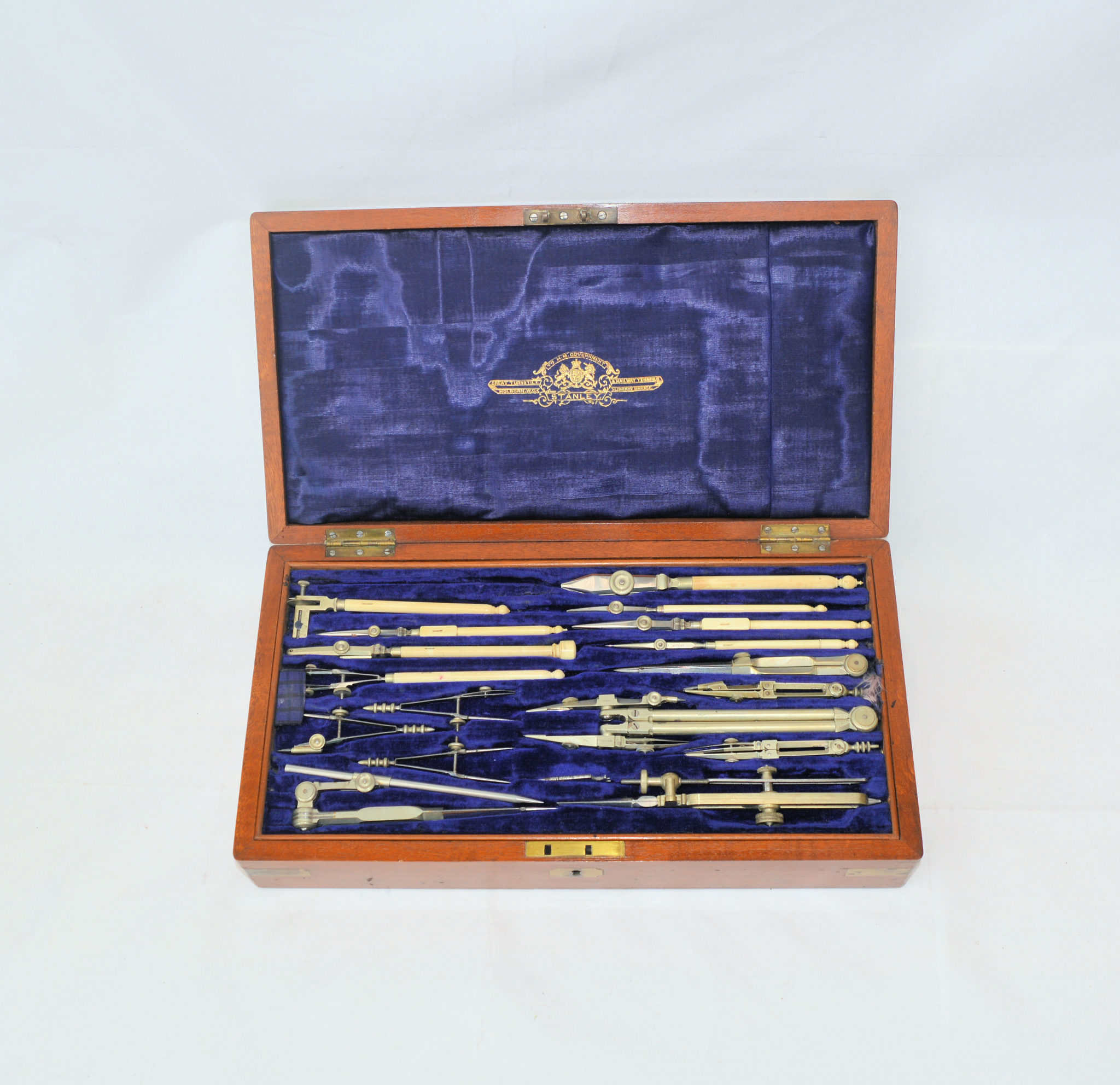 SOLD – A good set of drawing instruments by Stanley.