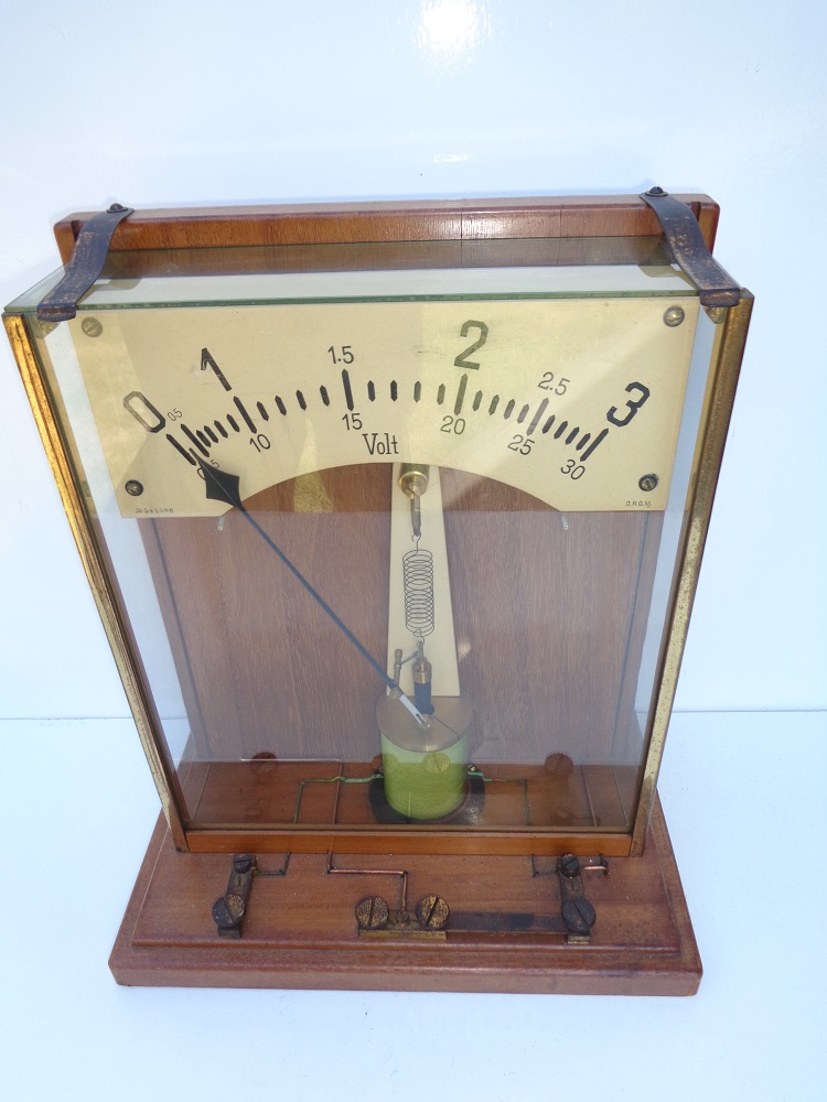 Voltmeter by Hartman & Braun ca 1920 Electric device
