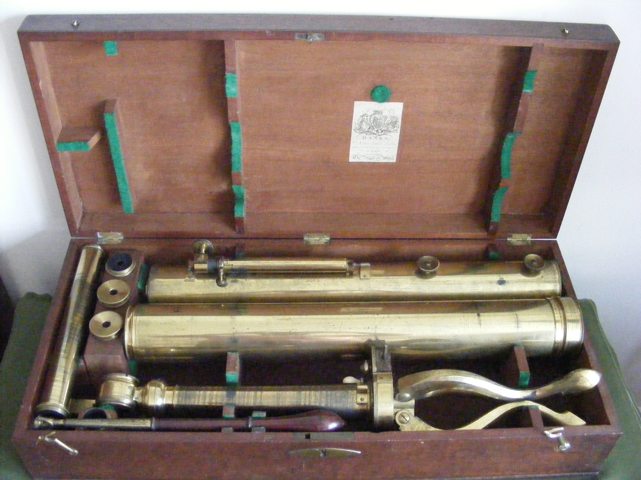 FINE ENGLISH EXPEDITION REFRACTING TELESCOPE BY ROBERT BANKS
