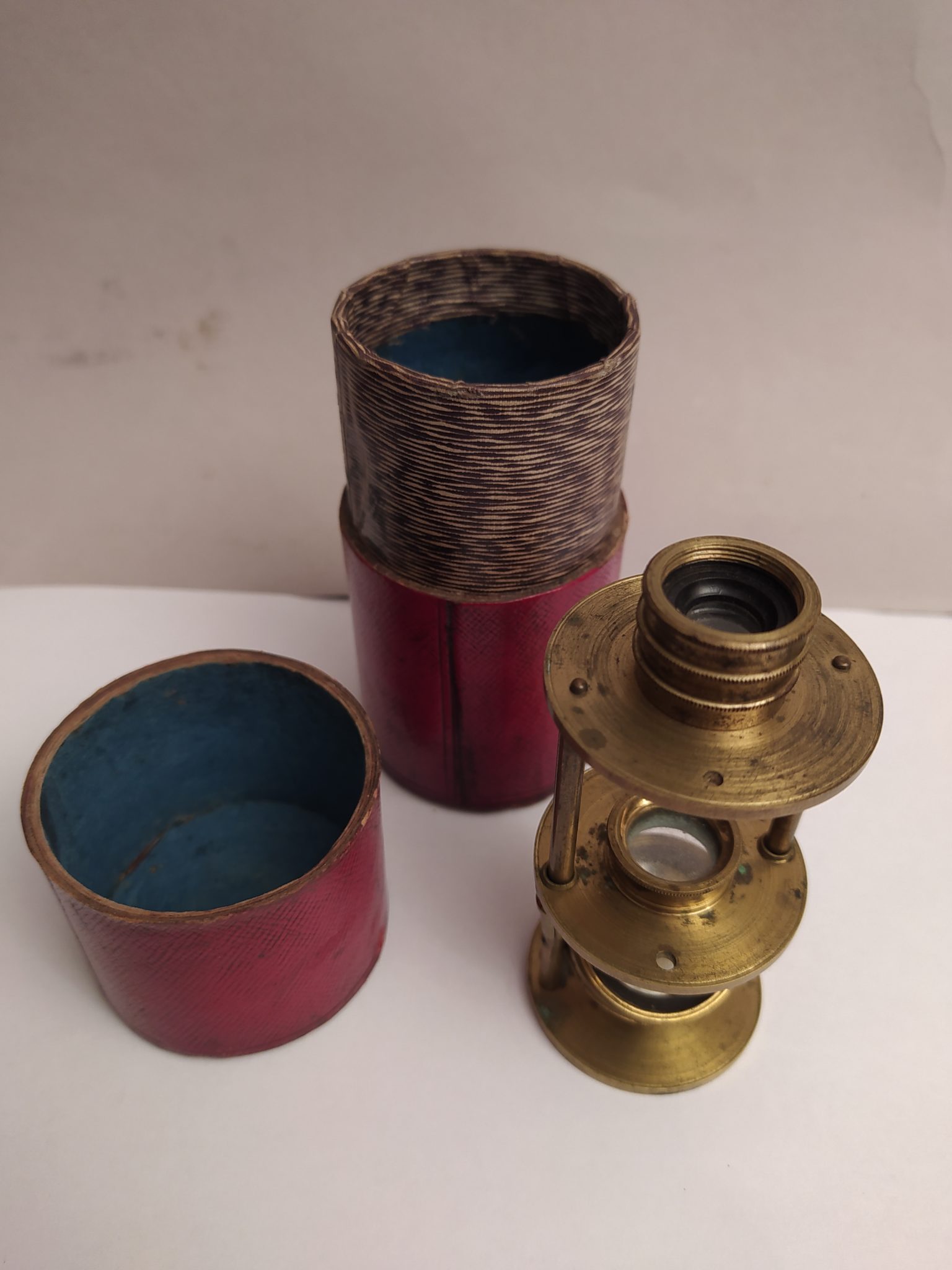Early 19th Century “Withering cylindrical type” simple microscope