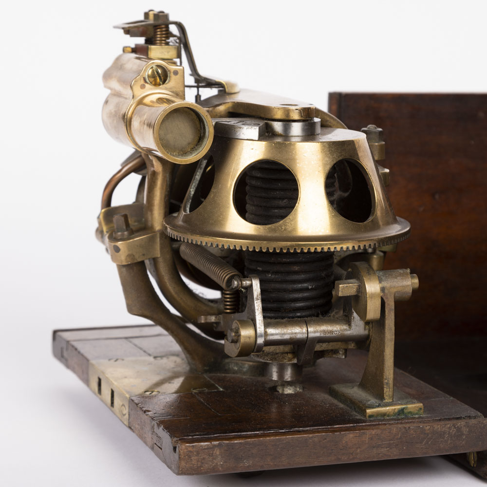 Whitehead torpedo gyroscope, Royal Gun Factory, dated 1902.