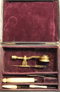 ~FINE CASED COMPASS MICROSCOPE-BONE HANDLE-WITH ACCESSORIES~