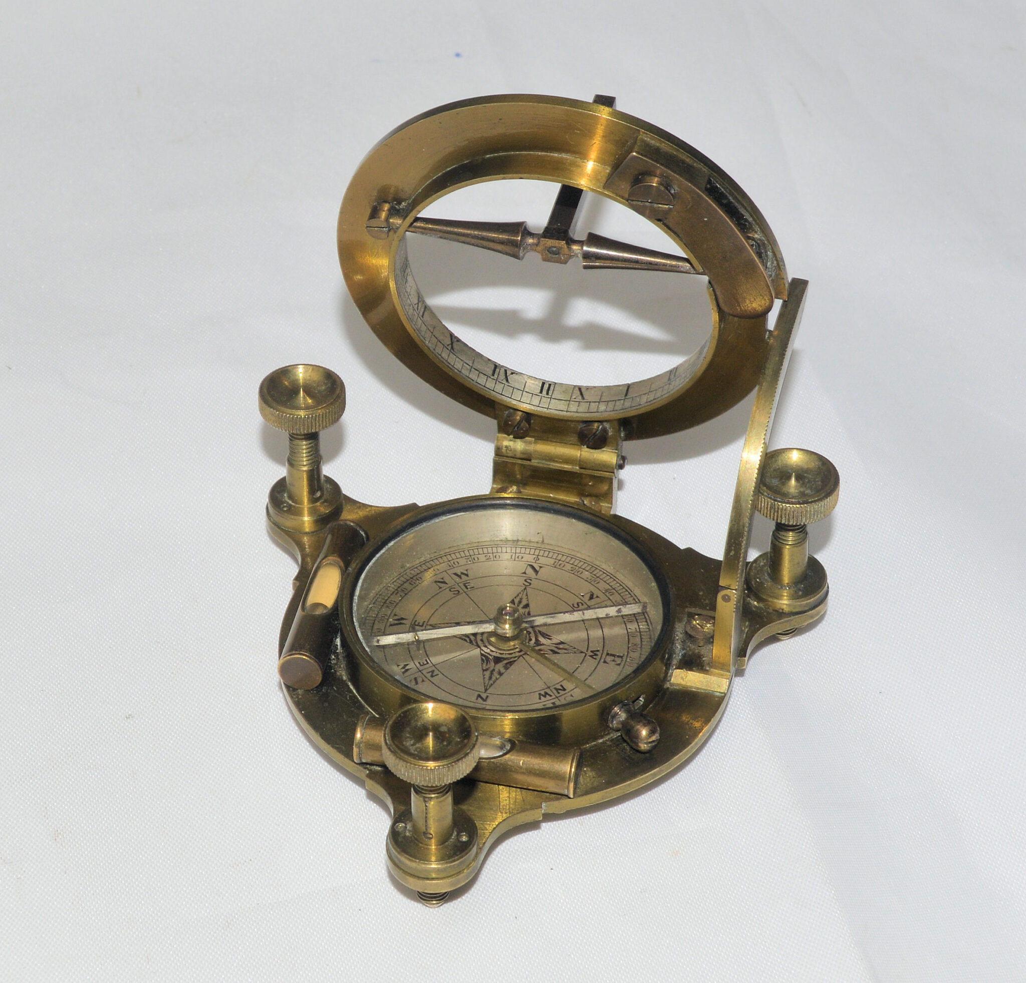 Brass equinoctial sundial – Elliott Bros.