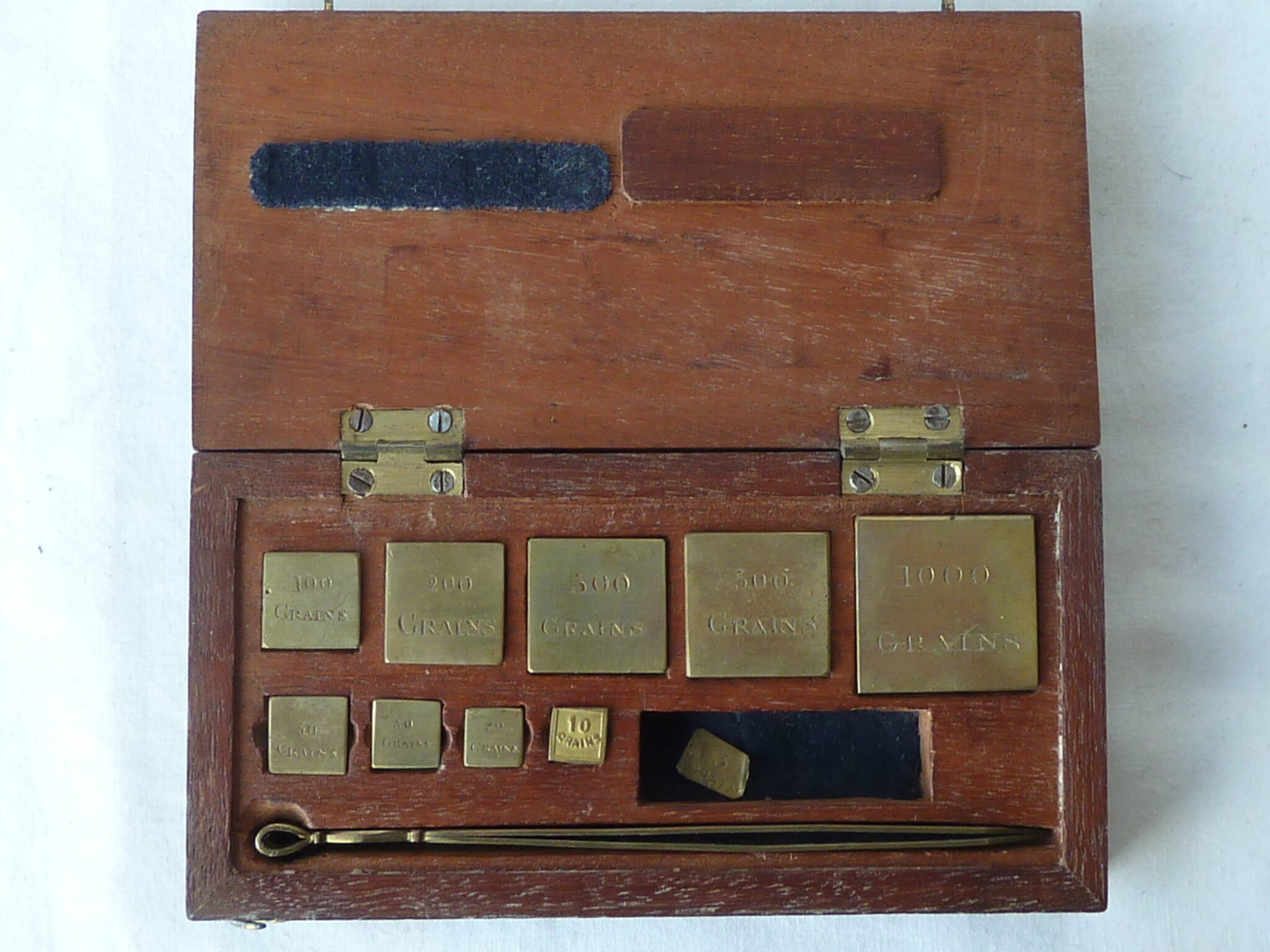 Boxed Set Square Grain Weights Apothecary Avoirdupois Troy Antique