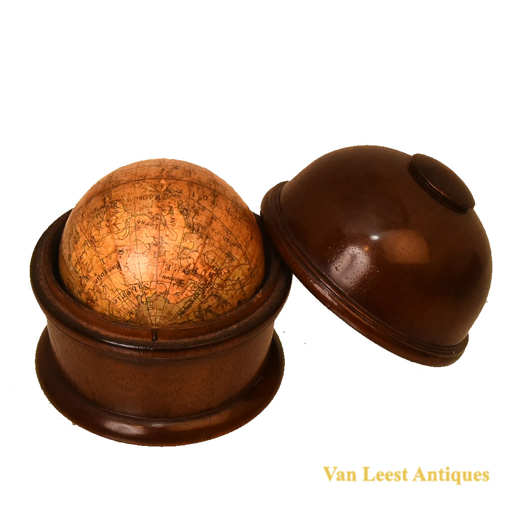 J. Lebegue & Cie pocket globe