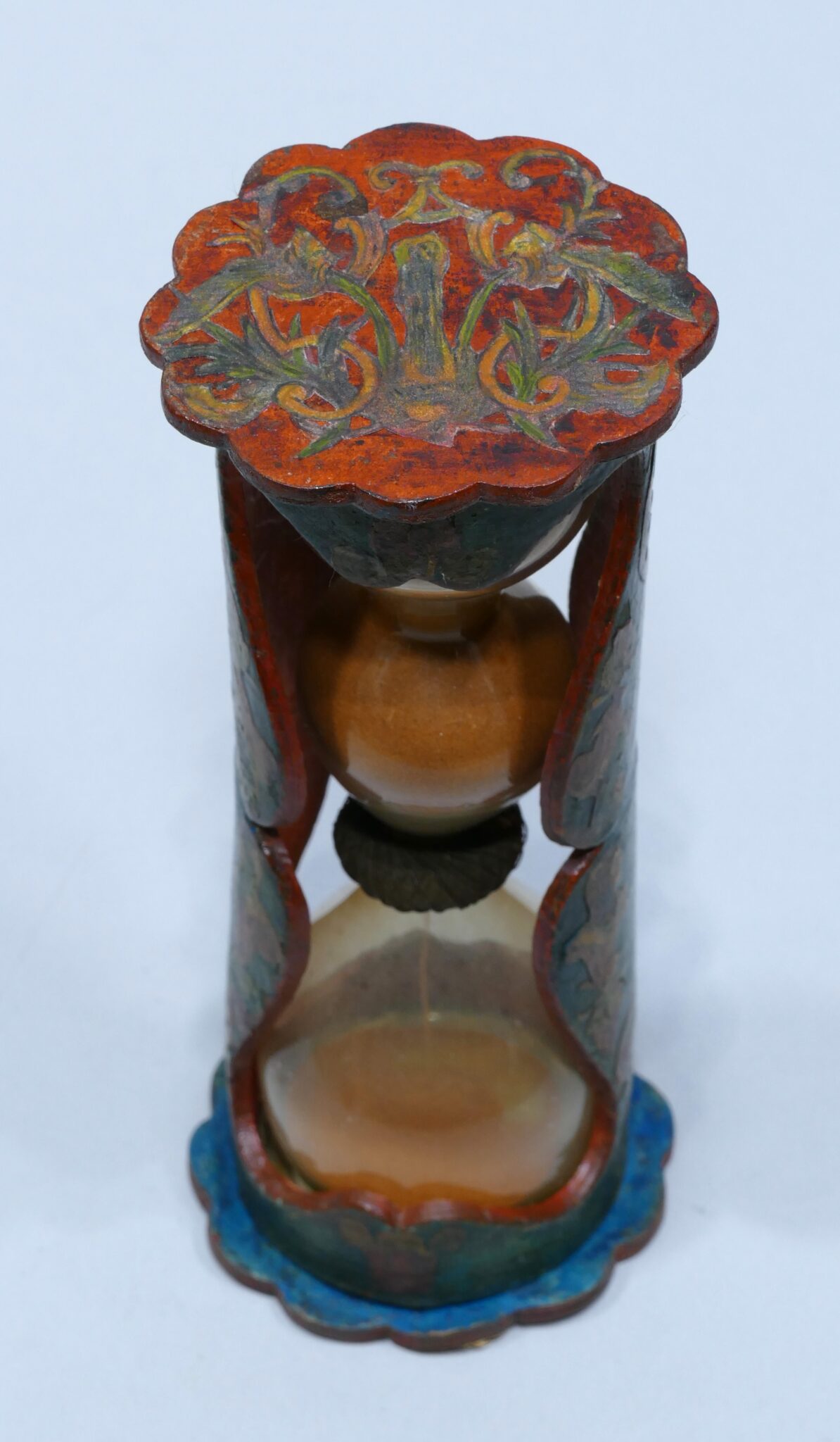 18th century hourglass made in Arte Povera with floral decoration