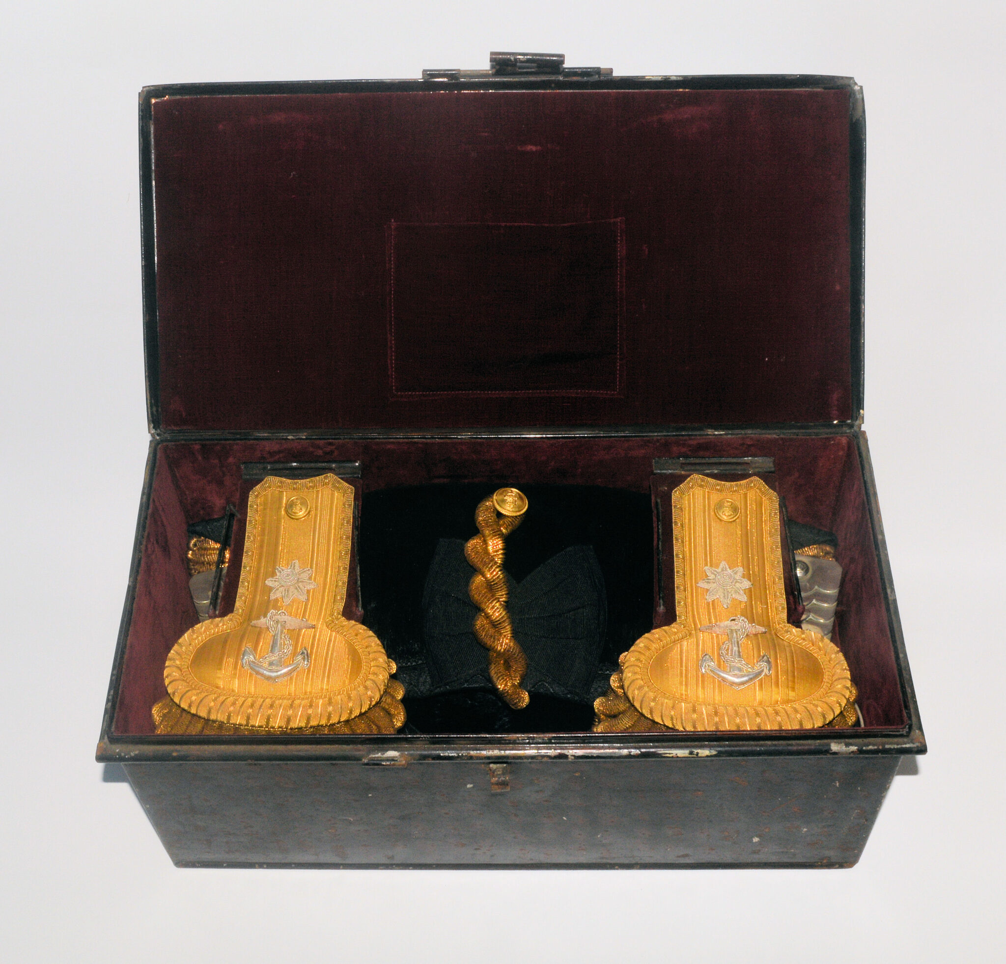 Naval bicorn hat and epaulettes, royal navy.