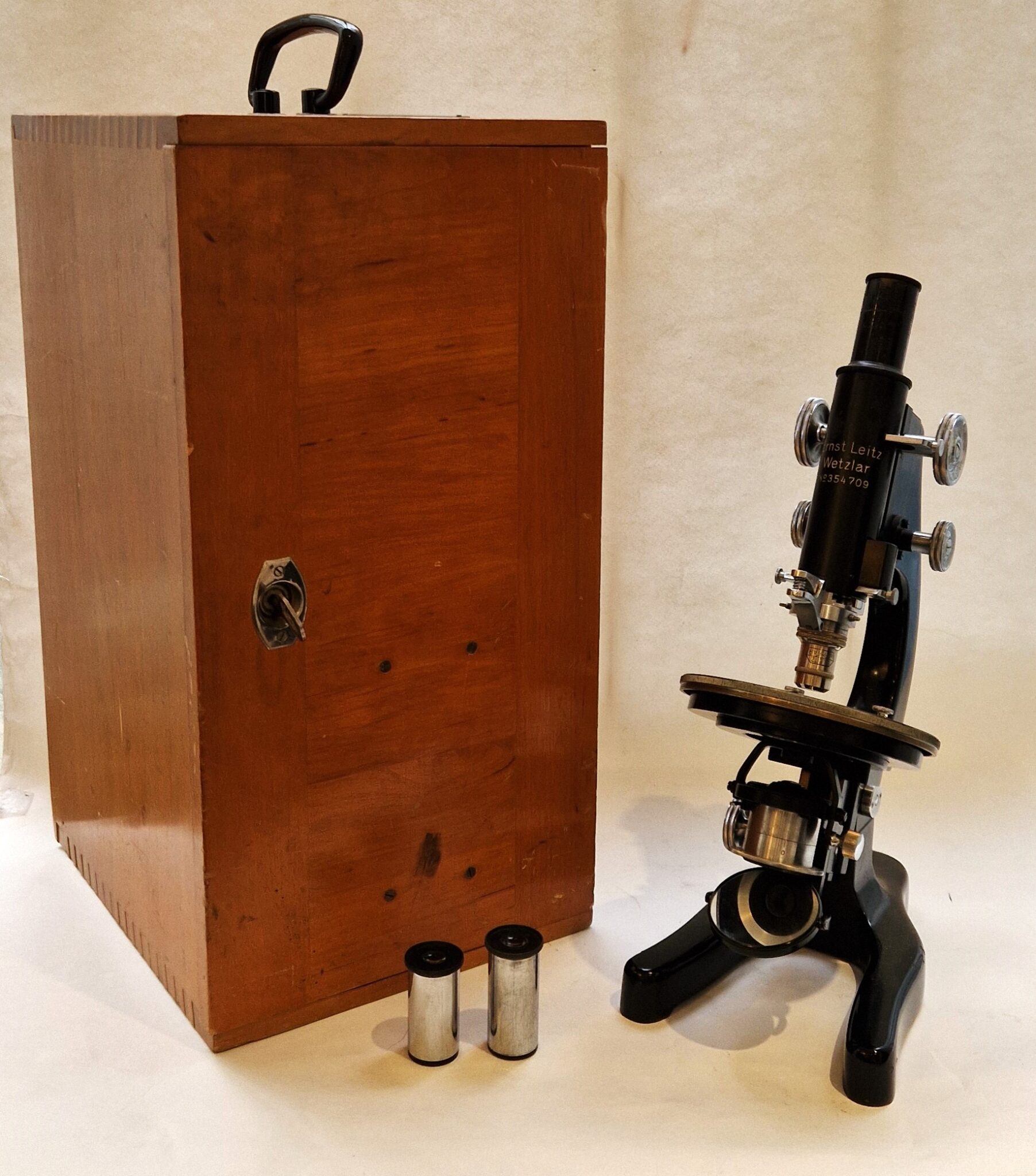 Medium size Leitz polarizing microscope, 1930s’