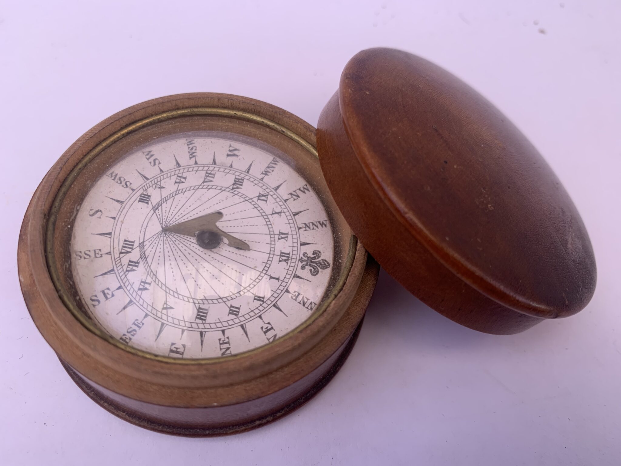 Wooden Pocket Sundial/Compass