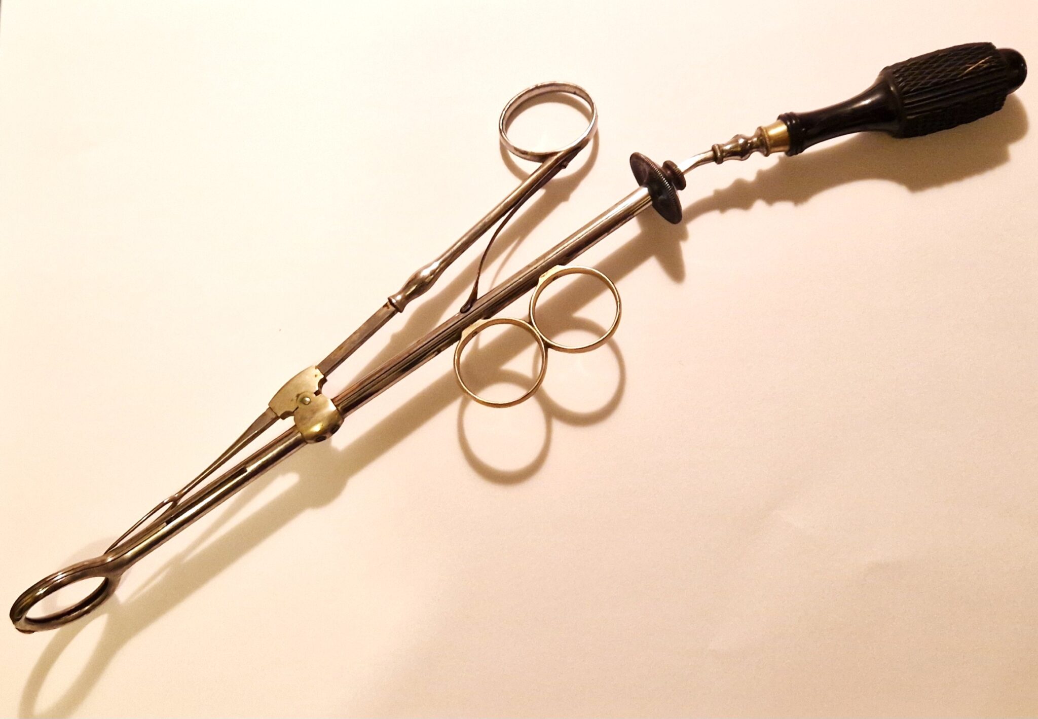 A fine Velpeau tonsillotome by Charrière, circa 1850