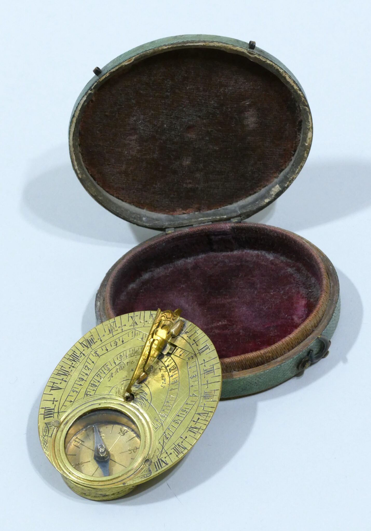 Horizontal brass sundial signed André à Paris made circa 1640.