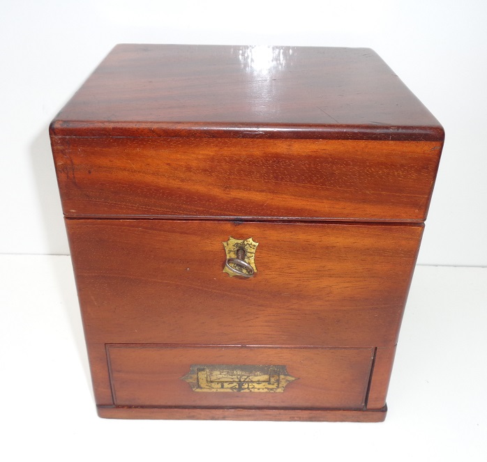 Beautiful 19th century home or travel pharmacy, cabinet
