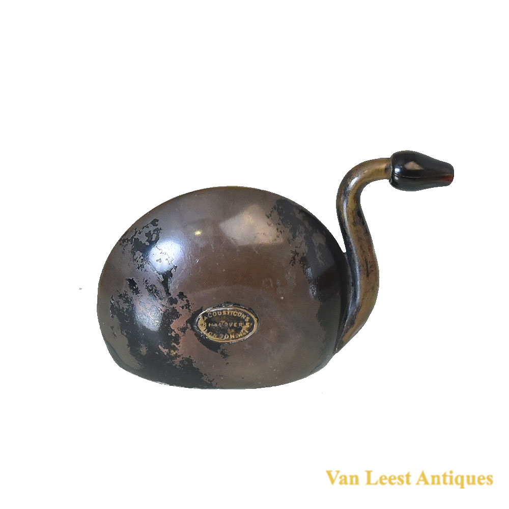 Ear trumpet hearing aid by E.B. Meyrowitz, c. 1880-1899