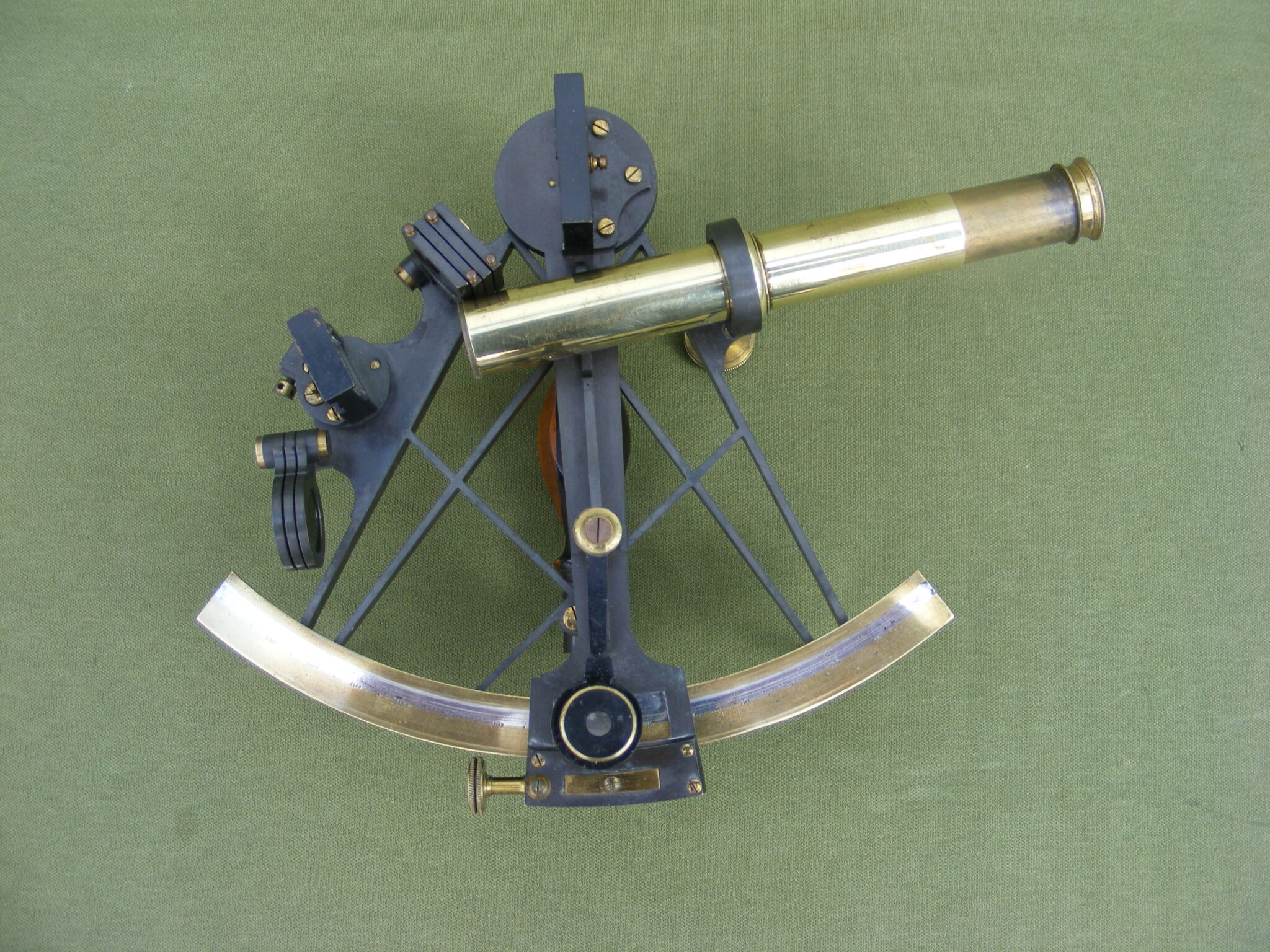 MINIATURE ENGLISH SEXTANT BY BATES.