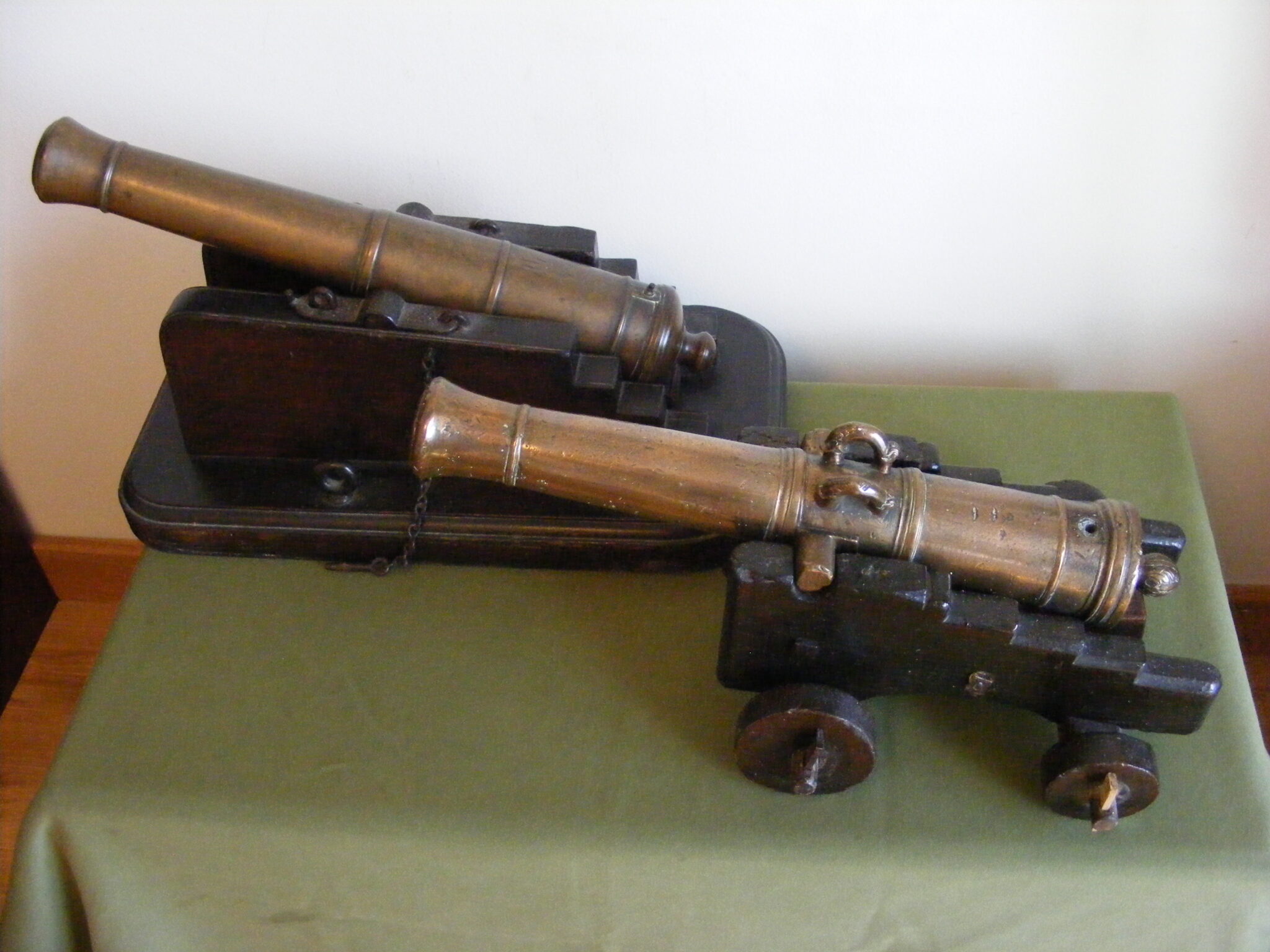 LATE 18TH CENTURY BRONZE SIGNAL OR STARTING CANNON