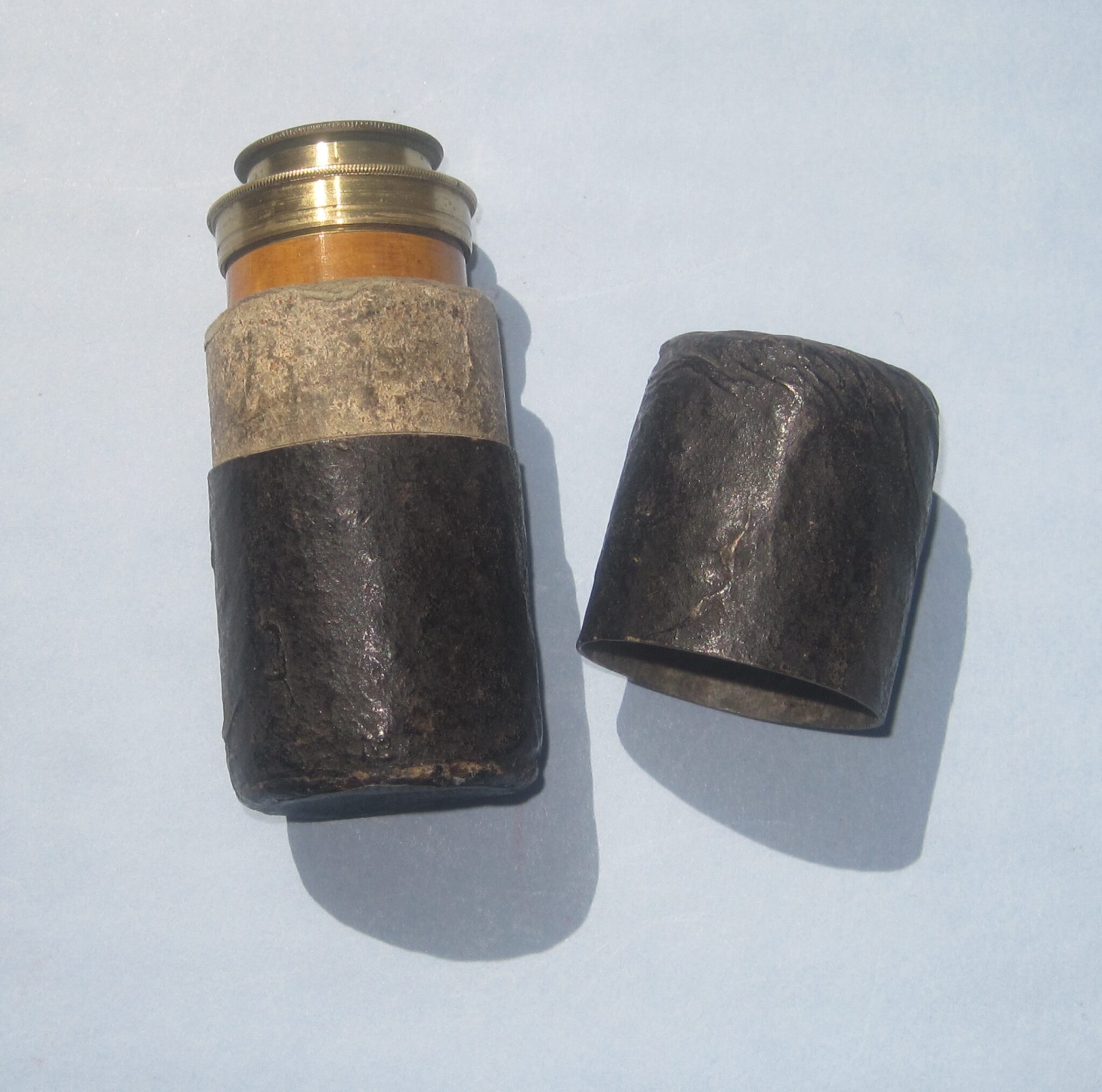 Raes microscope in its original case
