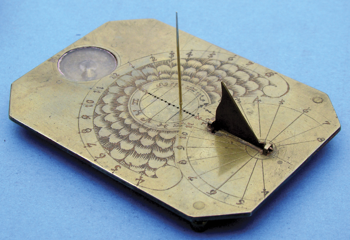 REMARKABLE DOUBLE ANALEMMATIC HORIZONTAL POCKET SUNDIAL